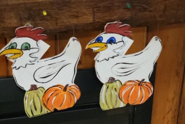 FALL CHICKEN HANGER