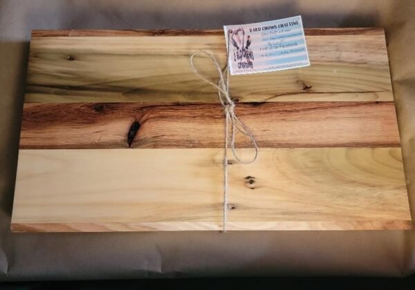 SOLID WOOD CUTTING BOARD