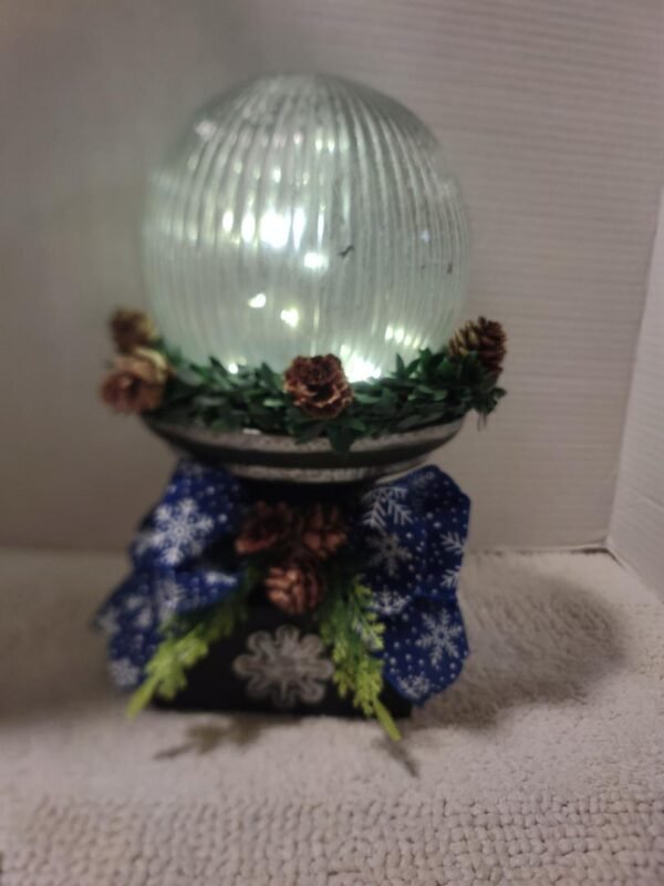 WINTER GLOBE - Image 4