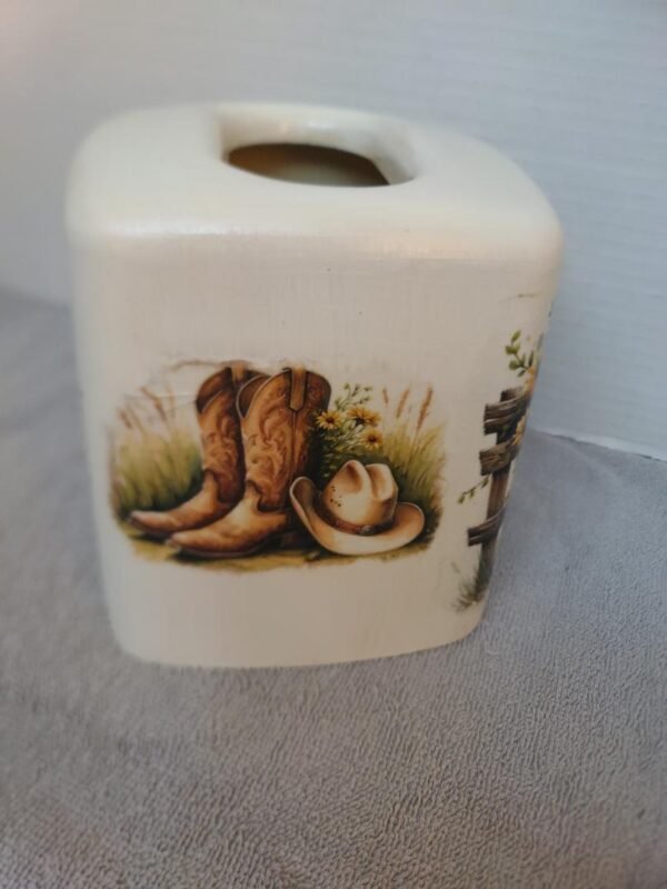 TISSUE BOX COVER