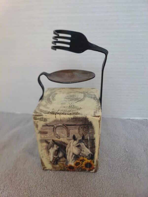 UNIQUE TAPER CANDLE HOLDER - Image 3